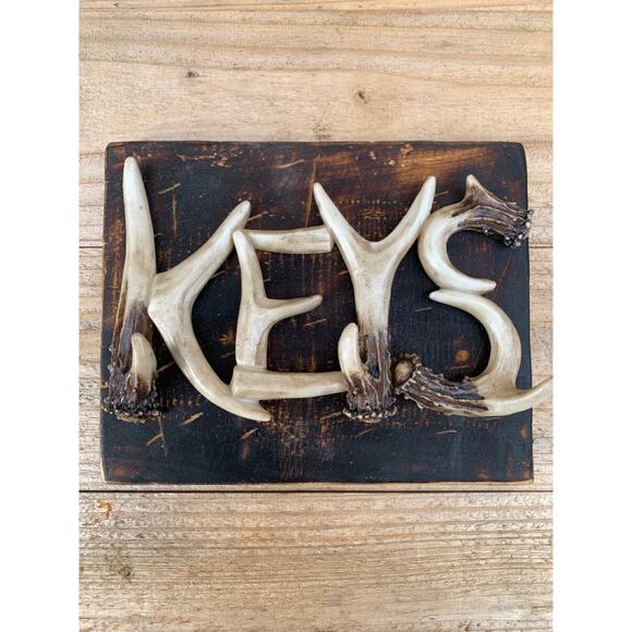 Rustic Deer Antler Horns Keychain Holder - Picture 1 of 8